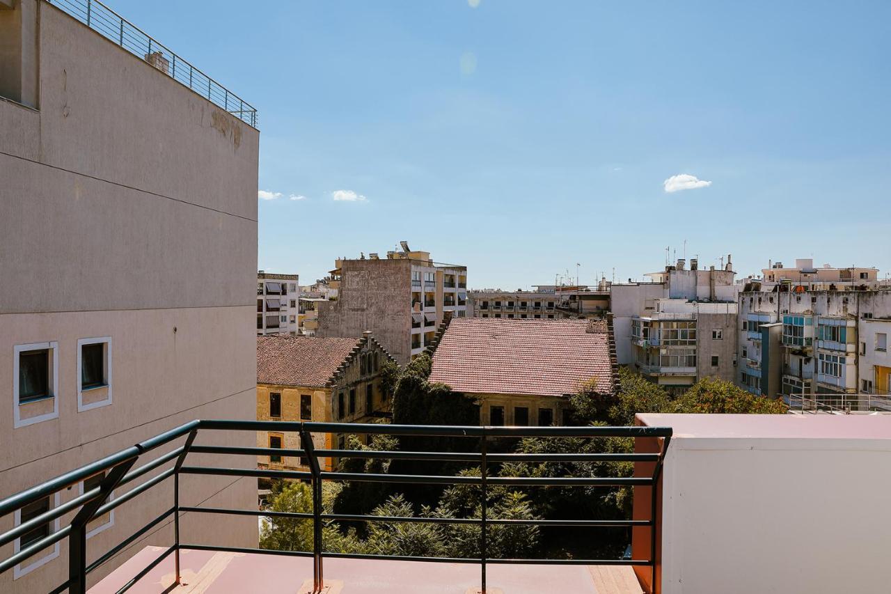 The First Key Luxury & Small Apartment In The Center Of Xánthi Exterior foto