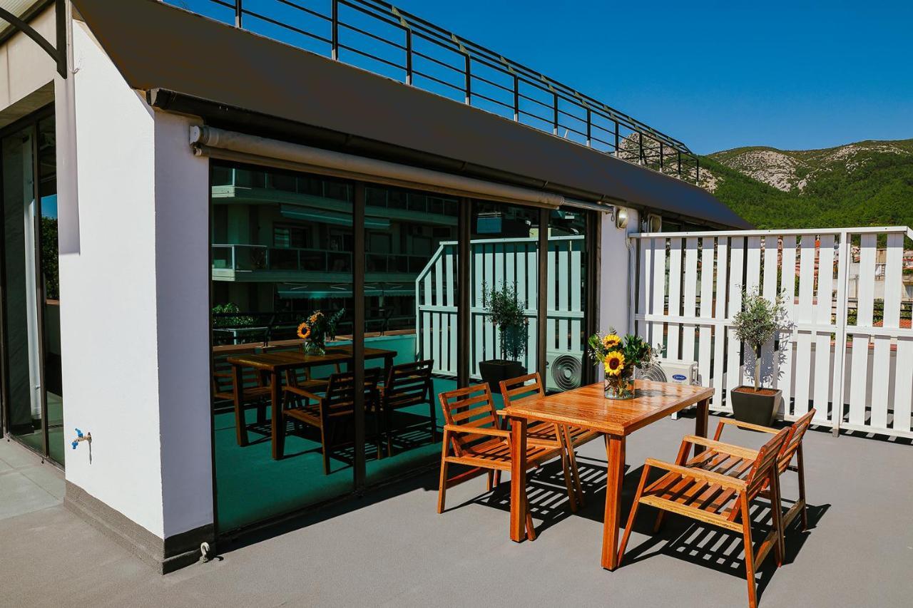 The First Key Luxury & Small Apartment In The Center Of Xánthi Exterior foto