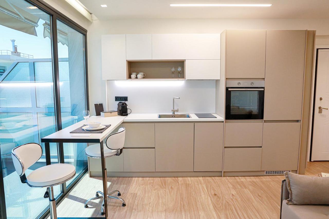 The First Key Luxury & Small Apartment In The Center Of Xánthi Exterior foto