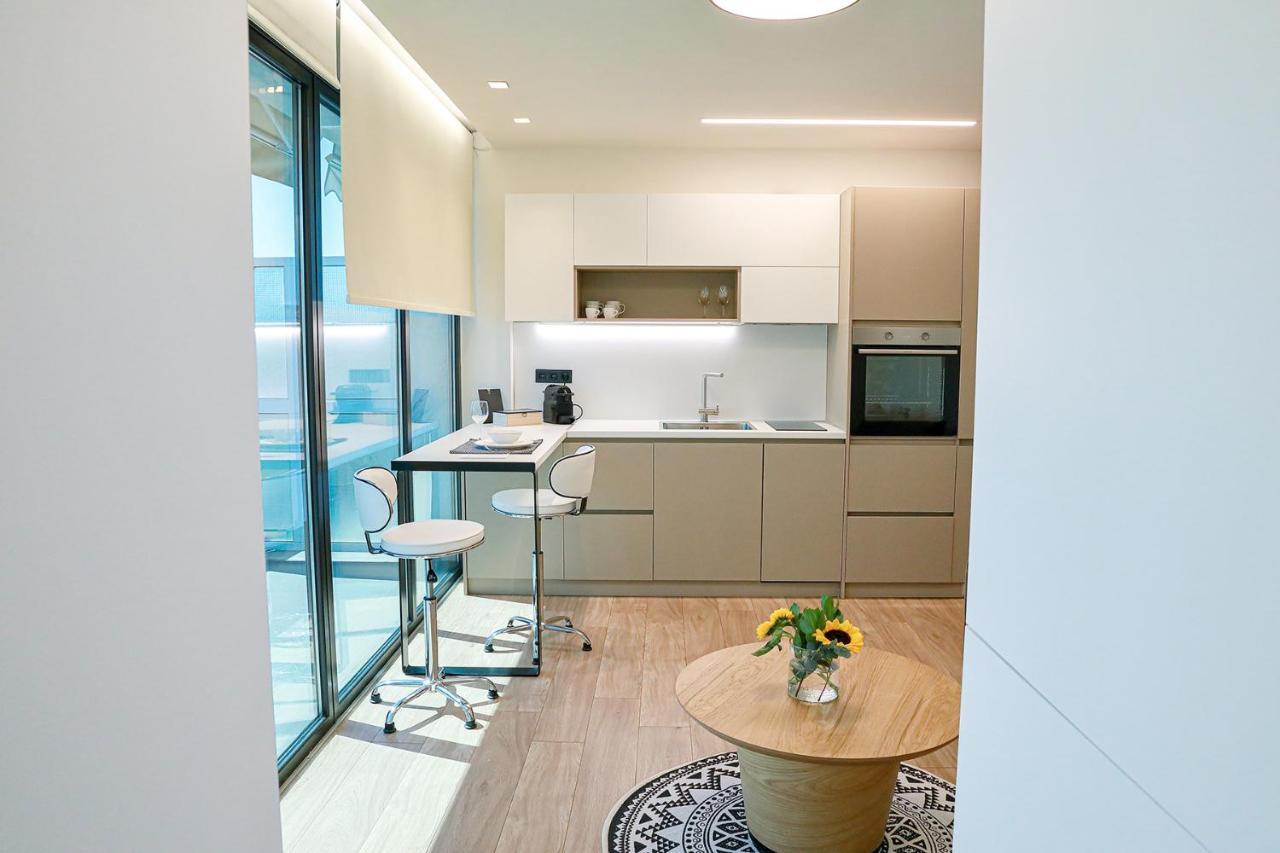 The First Key Luxury & Small Apartment In The Center Of Xánthi Exterior foto